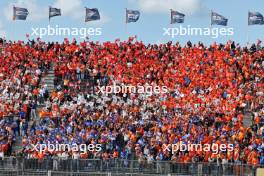 Circuit atmosphere - fans in the grandstand. 25.08.2024. Formula 1 World Championship, Rd 15, Dutch Grand Prix, Zandvoort, Netherlands, Race Day.