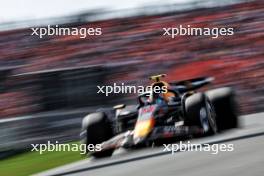 Sergio Perez (MEX) Red Bull Racing RB20. 25.08.2024. Formula 1 World Championship, Rd 15, Dutch Grand Prix, Zandvoort, Netherlands, Race Day.