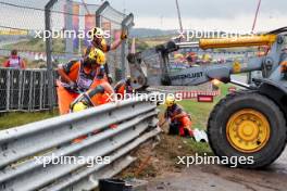 Barrier repairs on the circuit after Logan Sargeant (USA) Williams Racing crashed in the third practice session. 24.08.2024. Formula 1 World Championship, Rd 15, Dutch Grand Prix, Zandvoort, Netherlands, Qualifying Day.