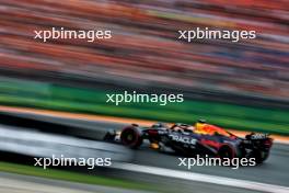 Max Verstappen (NLD) Red Bull Racing RB20. 24.08.2024. Formula 1 World Championship, Rd 15, Dutch Grand Prix, Zandvoort, Netherlands, Qualifying Day.