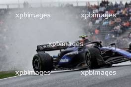 Logan Sargeant (USA) Williams Racing FW46 crashed in the third practice session. 24.08.2024. Formula 1 World Championship, Rd 15, Dutch Grand Prix, Zandvoort, Netherlands, Qualifying Day.