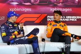 (L to R): Max Verstappen (NLD) Red Bull Racing and Lando Norris (GBR) McLaren in the post qualifying FIA Press Conference. 24.08.2024. Formula 1 World Championship, Rd 15, Dutch Grand Prix, Zandvoort, Netherlands, Qualifying Day.