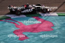 Kevin Magnussen (DEN) Haas VF-24. 08.03.2024. Formula 1 World Championship, Rd 2, Saudi Arabian Grand Prix, Jeddah, Saudi Arabia, Qualifying Day.