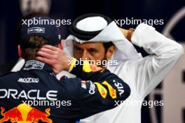 (L to R): Max Verstappen (NLD) Red Bull Racing with Mohammed Bin Sulayem (UAE) FIA President in qualifying parc ferme. 08.03.2024. Formula 1 World Championship, Rd 2, Saudi Arabian Grand Prix, Jeddah, Saudi Arabia, Qualifying Day.