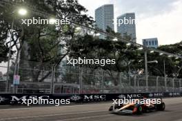 Oscar Piastri (AUS) McLaren MCL38. 20.09.2024. Formula 1 World Championship, Rd 18, Singapore Grand Prix, Marina Bay Street Circuit, Singapore, Practice Day.