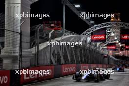 Alexander Albon (THA) Williams Racing FW46. 20.09.2024. Formula 1 World Championship, Rd 18, Singapore Grand Prix, Marina Bay Street Circuit, Singapore, Practice Day.