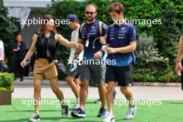 Franco Colapinto (ARG) Williams Racing with his mother Andrea Trofimczuk. 20.09.2024. Formula 1 World Championship, Rd 18, Singapore Grand Prix, Marina Bay Street Circuit, Singapore, Practice Day.