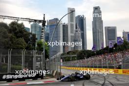 Franco Colapinto (ARG) Williams Racing FW46. 20.09.2024. Formula 1 World Championship, Rd 18, Singapore Grand Prix, Marina Bay Street Circuit, Singapore, Practice Day.