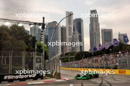 Valtteri Bottas (FIN) Sauber C44. 20.09.2024. Formula 1 World Championship, Rd 18, Singapore Grand Prix, Marina Bay Street Circuit, Singapore, Practice Day.