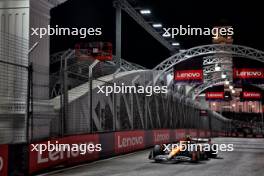 Lando Norris (GBR) McLaren MCL38. 20.09.2024. Formula 1 World Championship, Rd 18, Singapore Grand Prix, Marina Bay Street Circuit, Singapore, Practice Day.