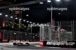 Oscar Piastri (AUS) McLaren MCL38. 20.09.2024. Formula 1 World Championship, Rd 18, Singapore Grand Prix, Marina Bay Street Circuit, Singapore, Practice Day.