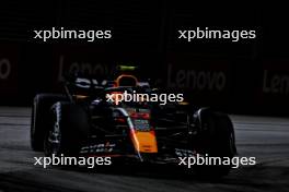 Sergio Perez (MEX) Red Bull Racing RB20. 20.09.2024. Formula 1 World Championship, Rd 18, Singapore Grand Prix, Marina Bay Street Circuit, Singapore, Practice Day.