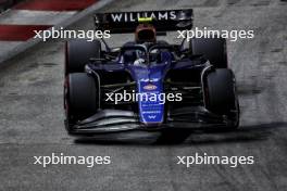 Franco Colapinto (ARG) Williams Racing FW46. 20.09.2024. Formula 1 World Championship, Rd 18, Singapore Grand Prix, Marina Bay Street Circuit, Singapore, Practice Day.