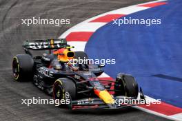 Sergio Perez (MEX) Red Bull Racing RB20. 20.09.2024. Formula 1 World Championship, Rd 18, Singapore Grand Prix, Marina Bay Street Circuit, Singapore, Practice Day.