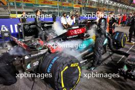 George Russell (GBR) Mercedes AMG F1 W15 on the grid. 22.09.2024. Formula 1 World Championship, Rd 18, Singapore Grand Prix, Marina Bay Street Circuit, Singapore, Race Day.