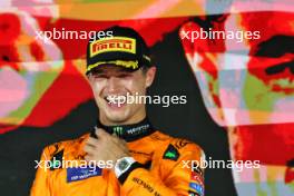 Race winner Lando Norris (GBR) McLaren celebrates on the podium. 22.09.2024. Formula 1 World Championship, Rd 18, Singapore Grand Prix, Marina Bay Street Circuit, Singapore, Race Day.