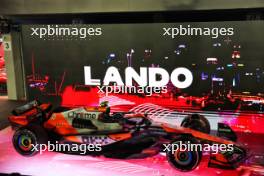 Race winner Lando Norris (GBR) McLaren MCL38 in parc ferme. 22.09.2024. Formula 1 World Championship, Rd 18, Singapore Grand Prix, Marina Bay Street Circuit, Singapore, Race Day.