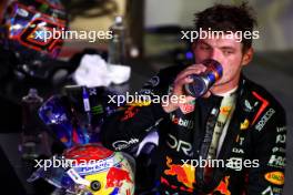 Max Verstappen (NLD) Red Bull Racing in parc ferme. 22.09.2024. Formula 1 World Championship, Rd 18, Singapore Grand Prix, Marina Bay Street Circuit, Singapore, Race Day.