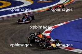 Sergio Perez (MEX) Red Bull Racing RB20. 22.09.2024. Formula 1 World Championship, Rd 18, Singapore Grand Prix, Marina Bay Street Circuit, Singapore, Race Day.