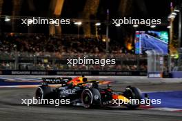 Max Verstappen (NLD) Red Bull Racing RB20. 22.09.2024. Formula 1 World Championship, Rd 18, Singapore Grand Prix, Marina Bay Street Circuit, Singapore, Race Day.