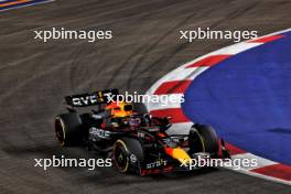 Max Verstappen (NLD) Red Bull Racing RB20. 22.09.2024. Formula 1 World Championship, Rd 18, Singapore Grand Prix, Marina Bay Street Circuit, Singapore, Race Day.