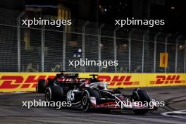 Kevin Magnussen (DEN) Haas VF-24. 22.09.2024. Formula 1 World Championship, Rd 18, Singapore Grand Prix, Marina Bay Street Circuit, Singapore, Race Day.