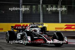 Kevin Magnussen (DEN) Haas VF-24. 22.09.2024. Formula 1 World Championship, Rd 18, Singapore Grand Prix, Marina Bay Street Circuit, Singapore, Race Day.