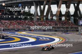 Sergio Perez (MEX) Red Bull Racing RB20. 21.09.2024. Formula 1 World Championship, Rd 18, Singapore Grand Prix, Marina Bay Street Circuit, Singapore, Qualifying Day.