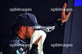 Lewis Hamilton (GBR) Mercedes AMG F1 in qualifying parc ferme. 21.09.2024. Formula 1 World Championship, Rd 18, Singapore Grand Prix, Marina Bay Street Circuit, Singapore, Qualifying Day.