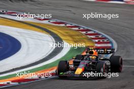 Sergio Perez (MEX) Red Bull Racing RB20. 21.09.2024. Formula 1 World Championship, Rd 18, Singapore Grand Prix, Marina Bay Street Circuit, Singapore, Qualifying Day.