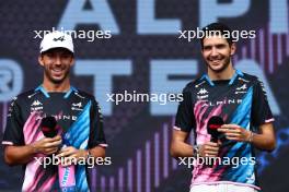 Pierre Gasly (FRA), Alpine F1 Team Esteban Ocon (FRA), Alpine F1 Team  21.09.2024. Formula 1 World Championship, Rd 18, Singapore Grand Prix, Marina Bay Street Circuit, Singapore, Qualifying Day.