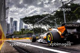 Lando Norris (GBR) McLaren MCL38. 21.09.2024. Formula 1 World Championship, Rd 18, Singapore Grand Prix, Marina Bay Street Circuit, Singapore, Qualifying Day.