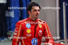 Carlos Sainz Jr (ESP) Ferrari crashed in qualifying. 21.09.2024. Formula 1 World Championship, Rd 18, Singapore Grand Prix, Marina Bay Street Circuit, Singapore, Qualifying Day.