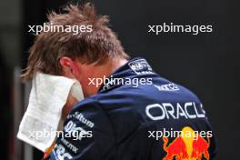 Max Verstappen (NLD) Red Bull Racing in qualifying parc ferme. 21.09.2024. Formula 1 World Championship, Rd 18, Singapore Grand Prix, Marina Bay Street Circuit, Singapore, Qualifying Day.