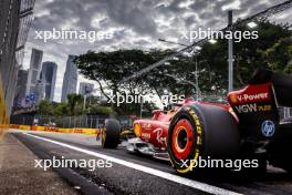 Carlos Sainz Jr (ESP) Ferrari SF-24. 21.09.2024. Formula 1 World Championship, Rd 18, Singapore Grand Prix, Marina Bay Street Circuit, Singapore, Qualifying Day.