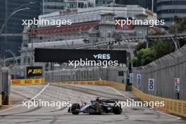 Alexander Albon (THA) Williams Racing FW46. 21.09.2024. Formula 1 World Championship, Rd 18, Singapore Grand Prix, Marina Bay Street Circuit, Singapore, Qualifying Day.