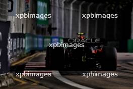 Sergio Perez (MEX) Red Bull Racing RB20. 21.09.2024. Formula 1 World Championship, Rd 18, Singapore Grand Prix, Marina Bay Street Circuit, Singapore, Qualifying Day.