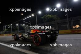 Max Verstappen (NLD) Red Bull Racing RB20. 21.09.2024. Formula 1 World Championship, Rd 18, Singapore Grand Prix, Marina Bay Street Circuit, Singapore, Qualifying Day.