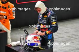 Max Verstappen (NLD) Red Bull Racing in qualifying parc ferme. 21.09.2024. Formula 1 World Championship, Rd 18, Singapore Grand Prix, Marina Bay Street Circuit, Singapore, Qualifying Day.