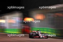 Nico Hulkenberg (GER) Haas VF-24. 21.09.2024. Formula 1 World Championship, Rd 18, Singapore Grand Prix, Marina Bay Street Circuit, Singapore, Qualifying Day.