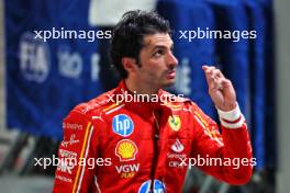 Carlos Sainz Jr (ESP) Ferrari crashed in qualifying. 21.09.2024. Formula 1 World Championship, Rd 18, Singapore Grand Prix, Marina Bay Street Circuit, Singapore, Qualifying Day.