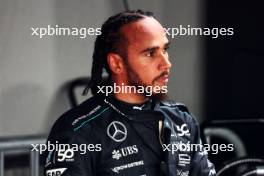 Lewis Hamilton (GBR) Mercedes AMG F1 in qualifying parc ferme. 21.09.2024. Formula 1 World Championship, Rd 18, Singapore Grand Prix, Marina Bay Street Circuit, Singapore, Qualifying Day.