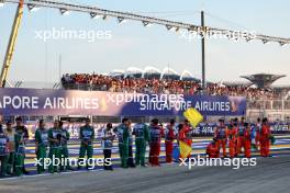 Circuit atmosphere - marshals on the drivers' parade. 22.09.2024. Formula 1 World Championship, Rd 18, Singapore Grand Prix, Marina Bay Street Circuit, Singapore, Race Day.