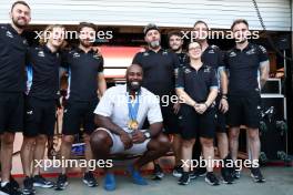 Teddy Riner (FRA), Judo Olympic Champion 22.09.2024. Formula 1 World Championship, Rd 18, Singapore Grand Prix, Marina Bay Street Circuit, Singapore, Race Day.