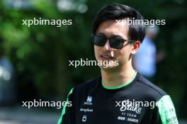 Zhou Guanyu (CHN) Sauber. 22.09.2024. Formula 1 World Championship, Rd 18, Singapore Grand Prix, Marina Bay Street Circuit, Singapore, Race Day.