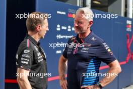 Jonathan Wheatley (GBR) Red Bull Racing Team Manager (Right). 22.09.2024. Formula 1 World Championship, Rd 18, Singapore Grand Prix, Marina Bay Street Circuit, Singapore, Race Day.