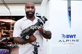 Teddy Riner (FRA), Judo Olympic Champion 22.09.2024. Formula 1 World Championship, Rd 18, Singapore Grand Prix, Marina Bay Street Circuit, Singapore, Race Day.