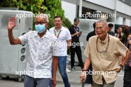 (L to R): Ong Beng Seng (SIN) Businessman with Colin Syn (SIN) Singapore GP Promotor  19.09.2024. Formula 1 World Championship, Rd 18, Singapore Grand Prix, Marina Bay Street Circuit, Singapore, Preparation Day.