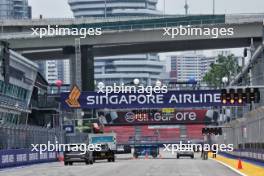 Circuit atmosphere - track preparations. 19.09.2024. Formula 1 World Championship, Rd 18, Singapore Grand Prix, Marina Bay Street Circuit, Singapore, Preparation Day.