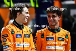 Lando Norris (GBR), McLaren F1 Team and Oscar Piastri (AUS), McLaren  19.09.2024. Formula 1 World Championship, Rd 18, Singapore Grand Prix, Marina Bay Street Circuit, Singapore, Preparation Day.